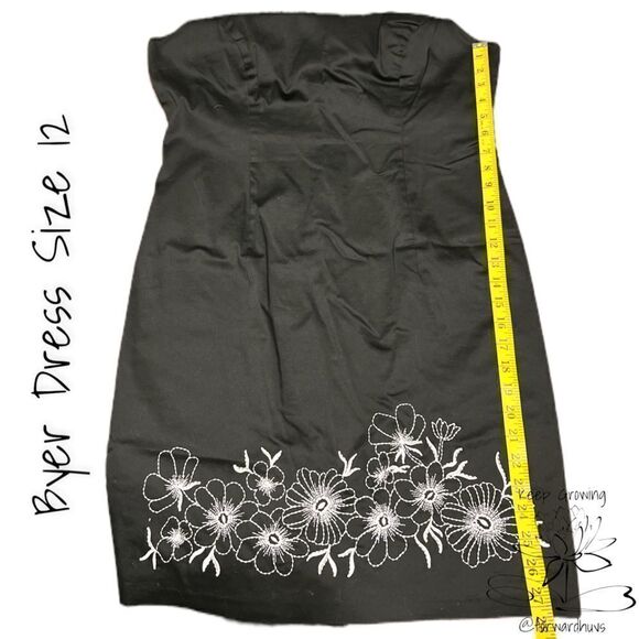 Byer Dress Black Dress with White Floral Embroidery Size 12 - Picture 4 of 7